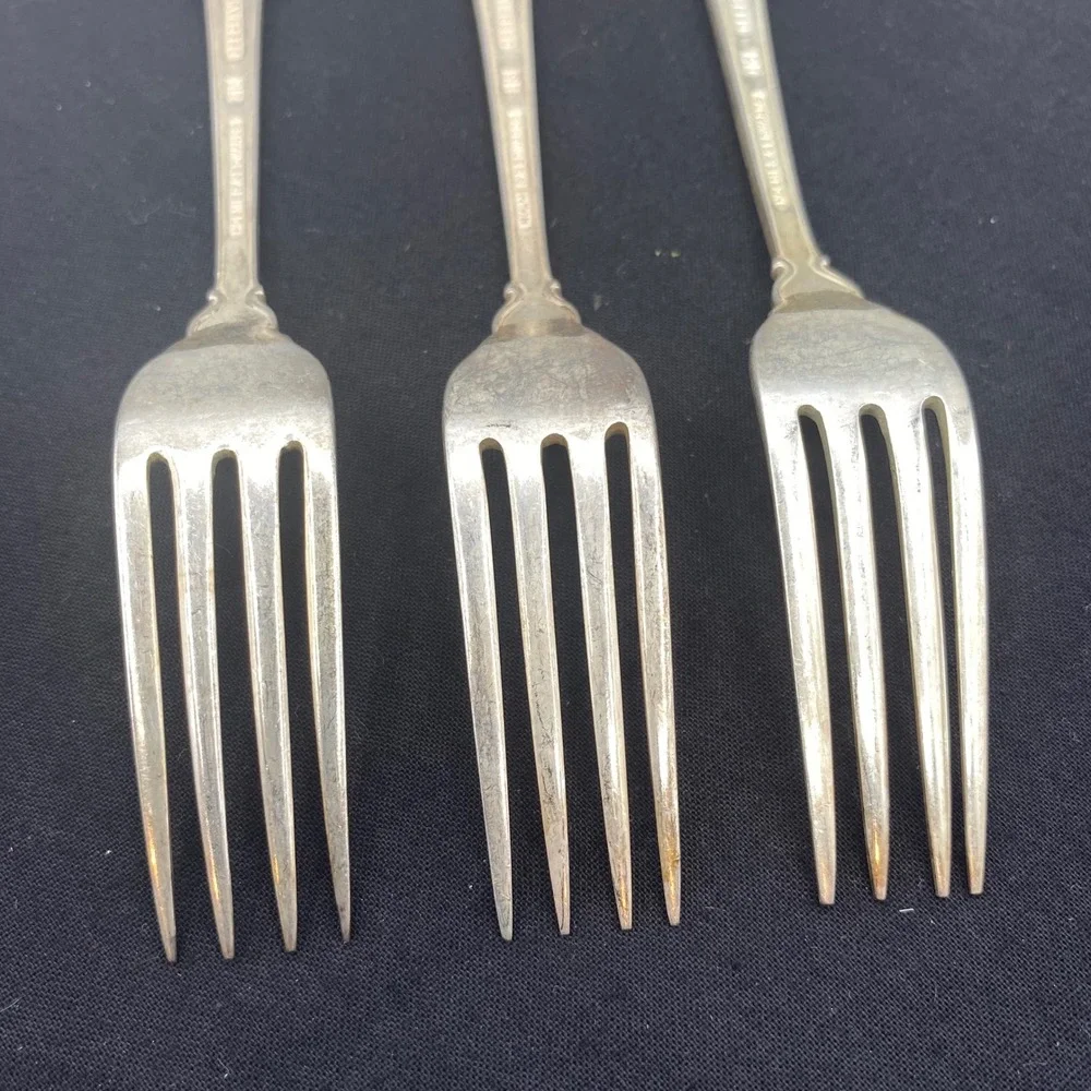 Holmes & Edwards IS 7.5in Dinner Forks 3pc Heart Silver Fashion Silverplate 1954